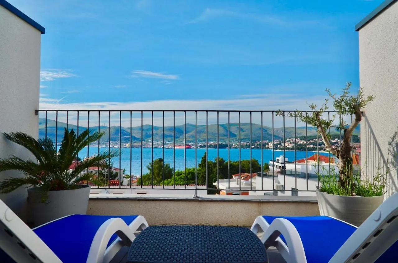 טרוגיר Apartment Gena