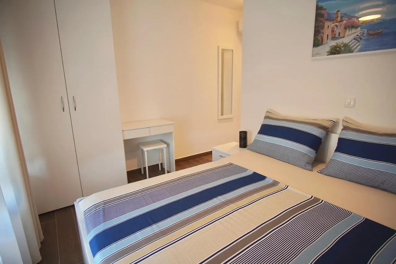טרוגיר Apartment Gena קרואטיה